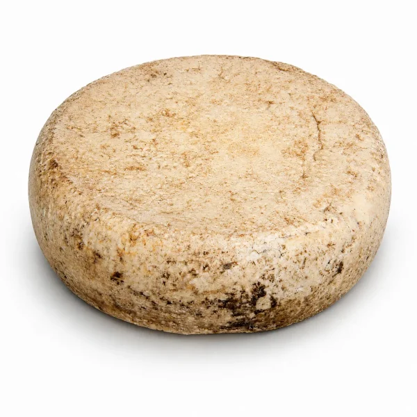Formaggio alla birra stagionato artigianale a forma intera prodotto con latte ovino e lavorazione tradizionale italiana